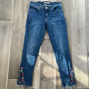 Levi’s 711 skinny jeans size 25